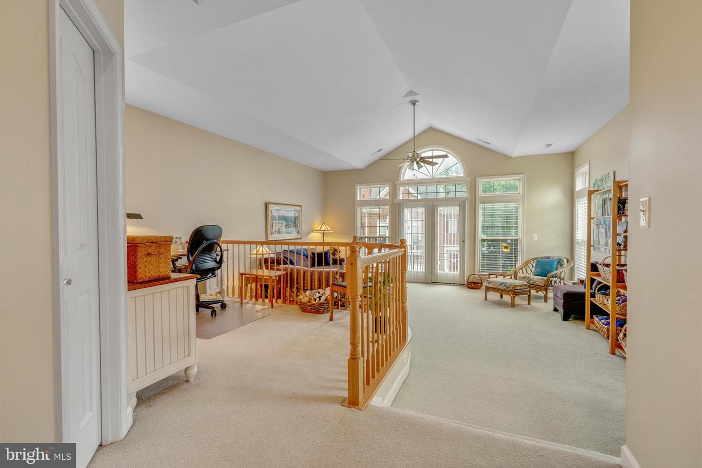 1925 Logan Manor Drive photo 20