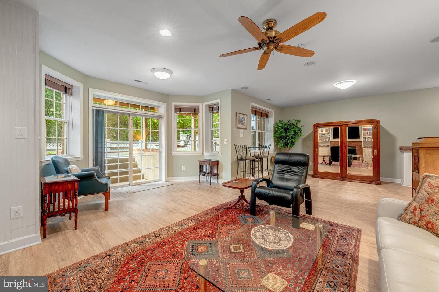 1925 Logan Manor Drive photo 33