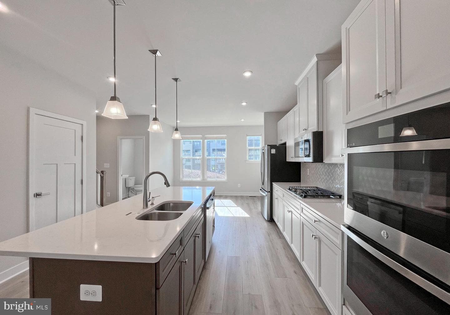 4456 Sulford Terrace photo 9