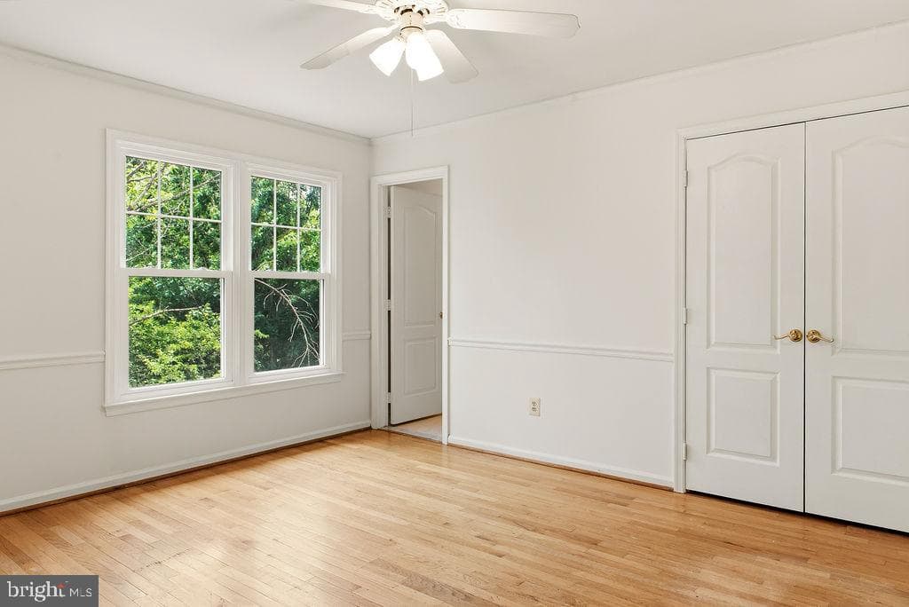 10008 Leamoore Lane photo 12