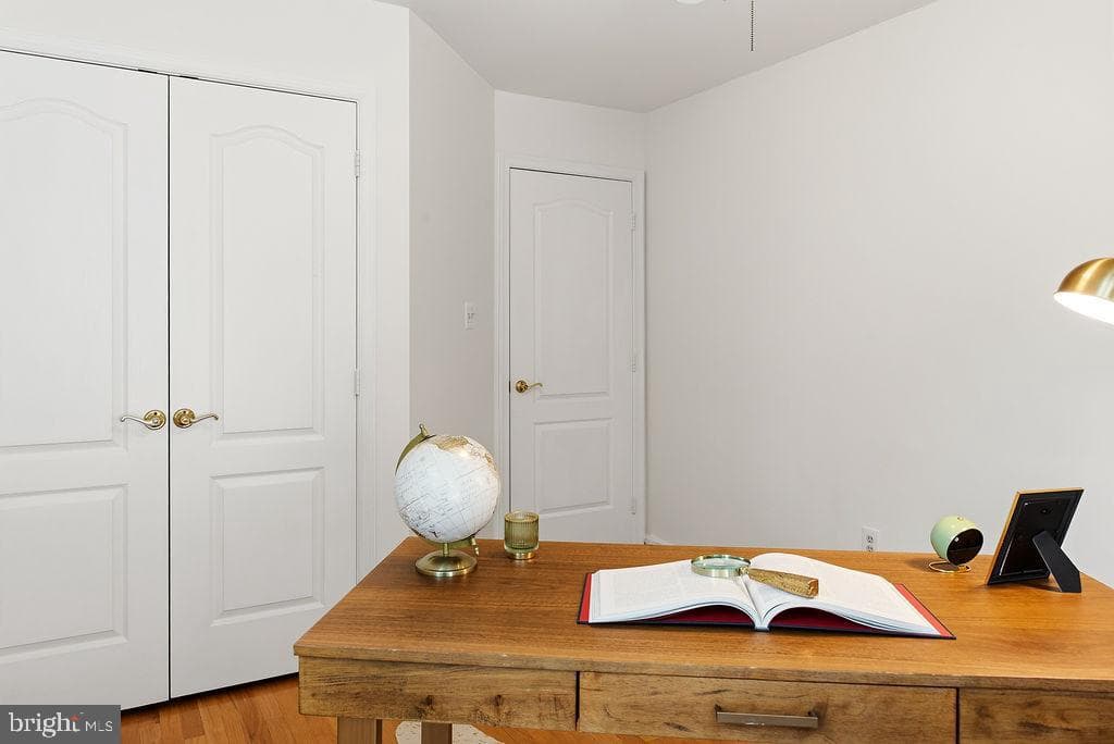 10008 Leamoore Lane photo 36
