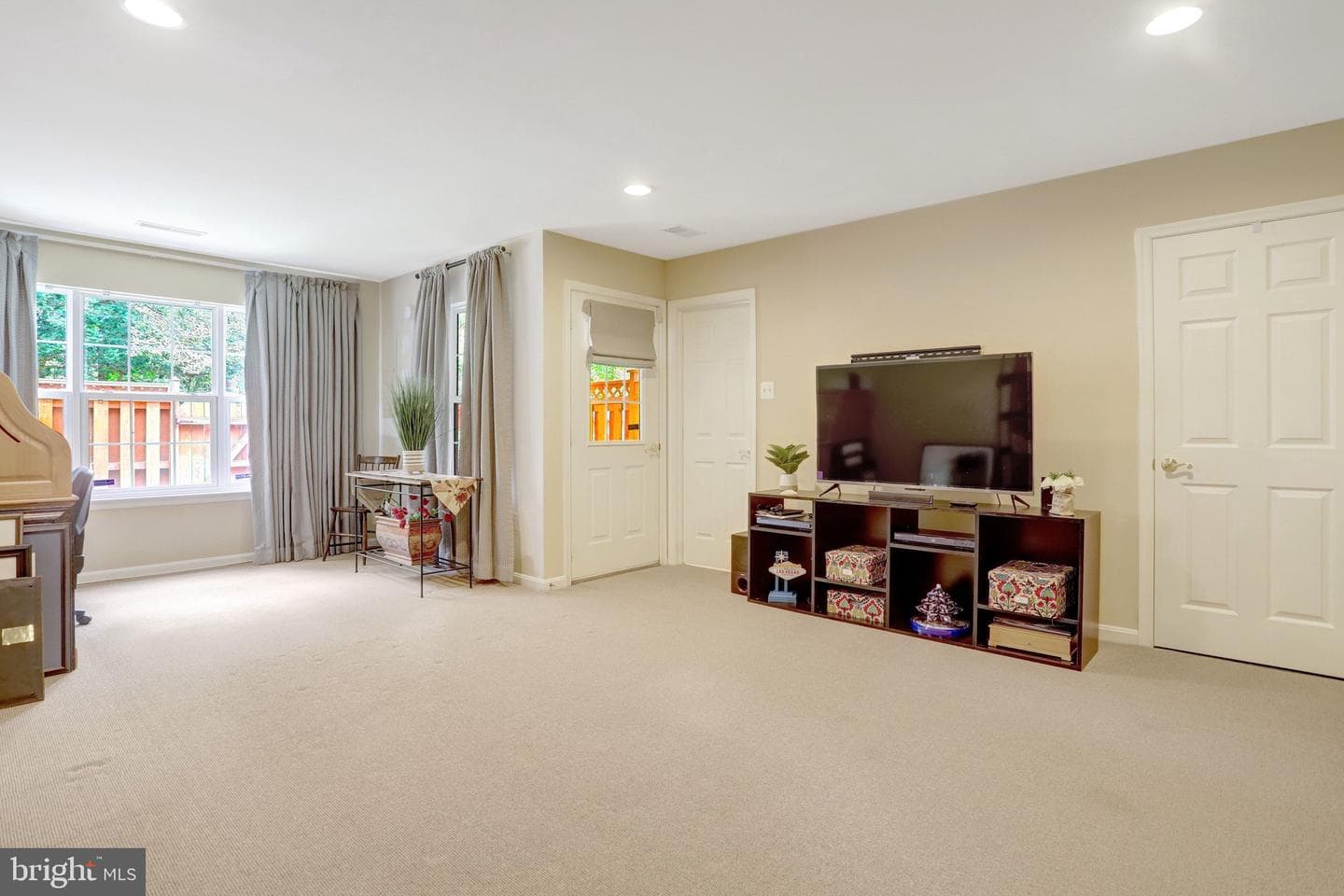 6138 Cinnamon Court photo 54