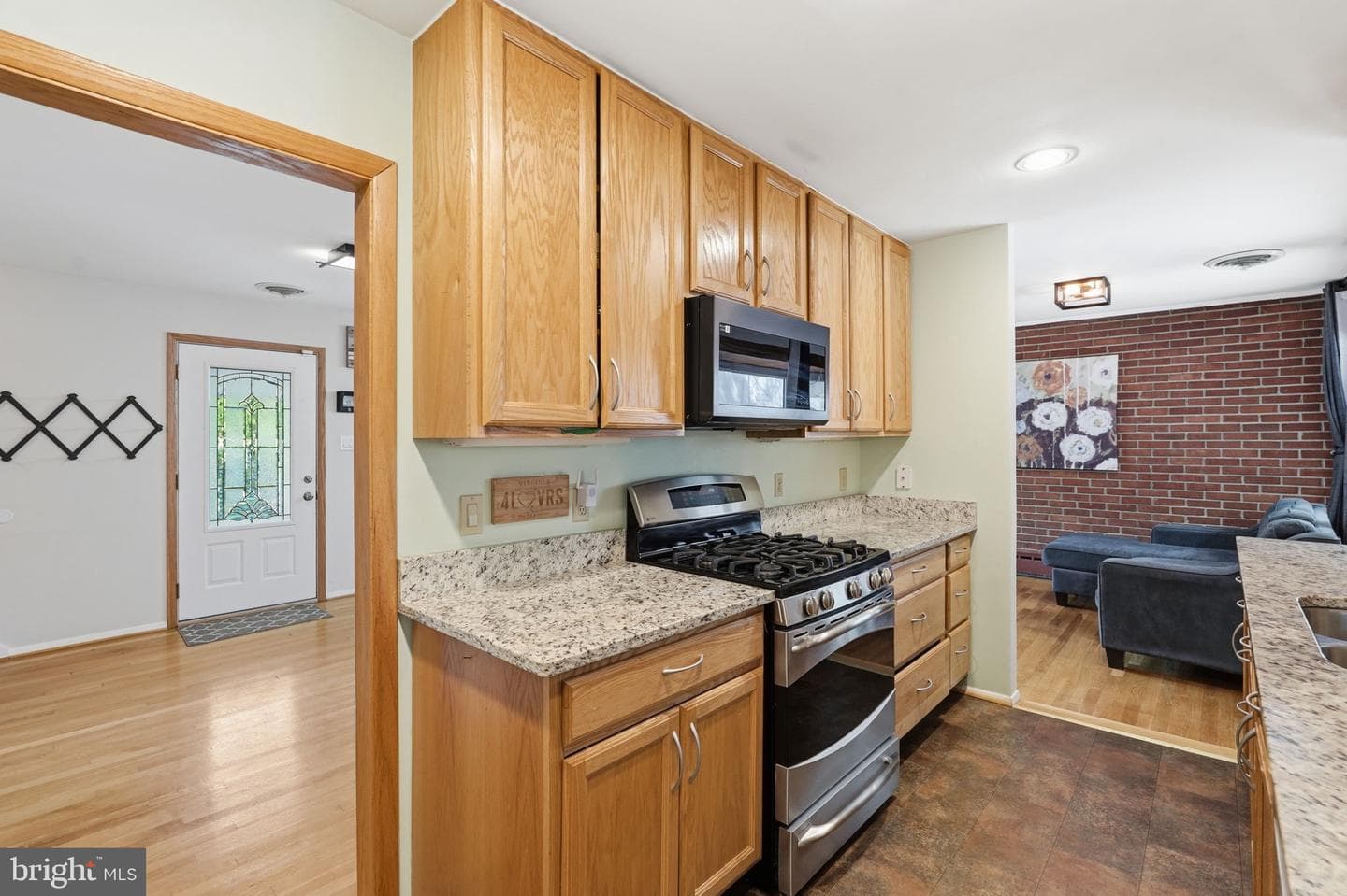 6817 Valley Brook Drive photo 8