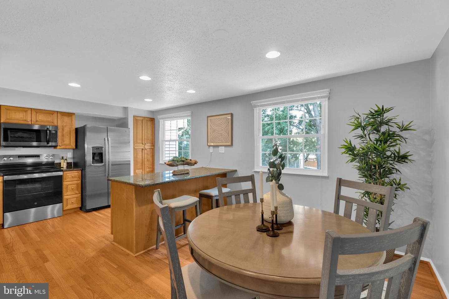 6806 Heatherway Court photo 12