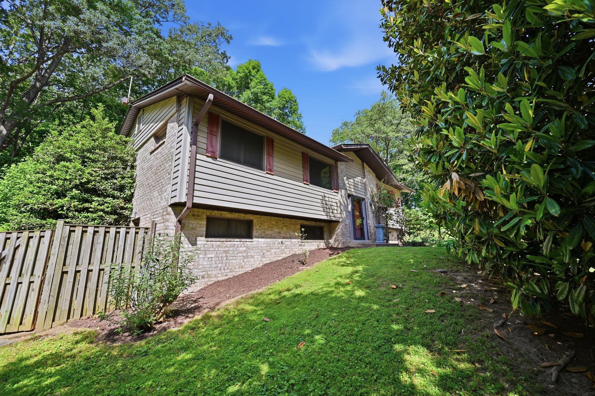 10027 W Constable Court photo 2