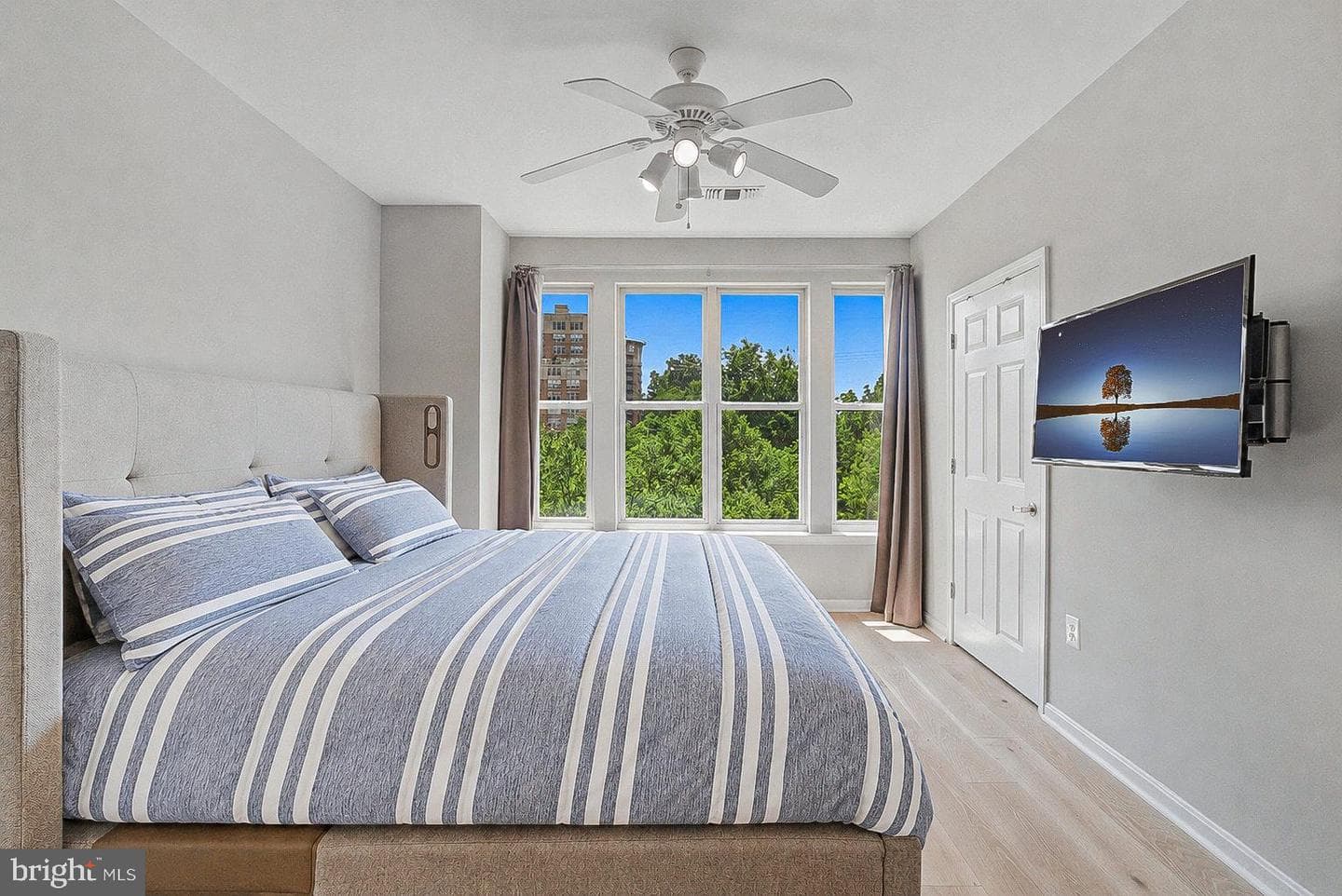 1860 Stratford Park Place #305 photo 15