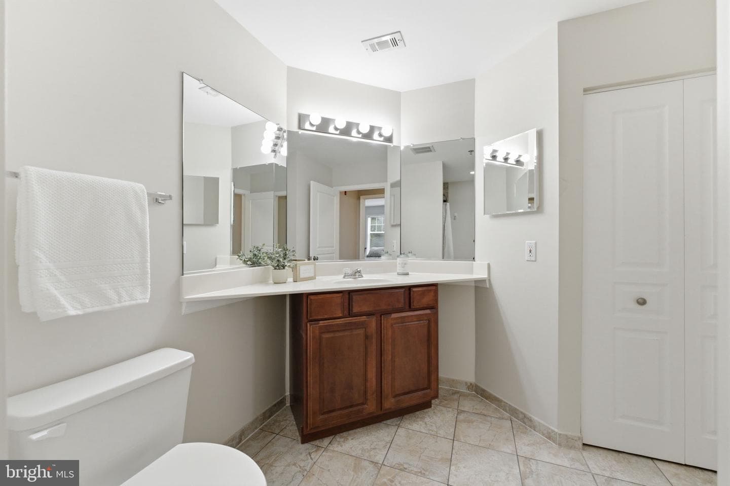 5565 Seminary Road #313 photo 41