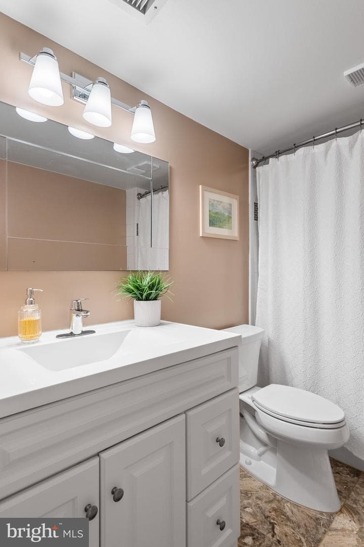 5804 Cove Landing Road #101 photo 21
