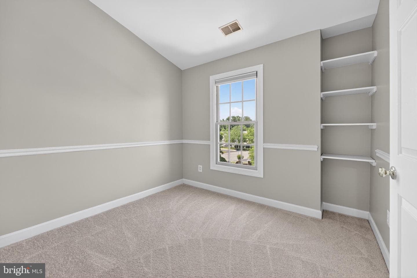 5506 Jowett Court photo 12