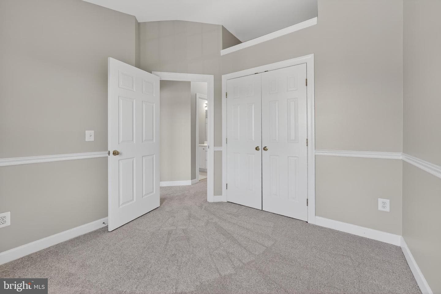 5506 Jowett Court photo 13