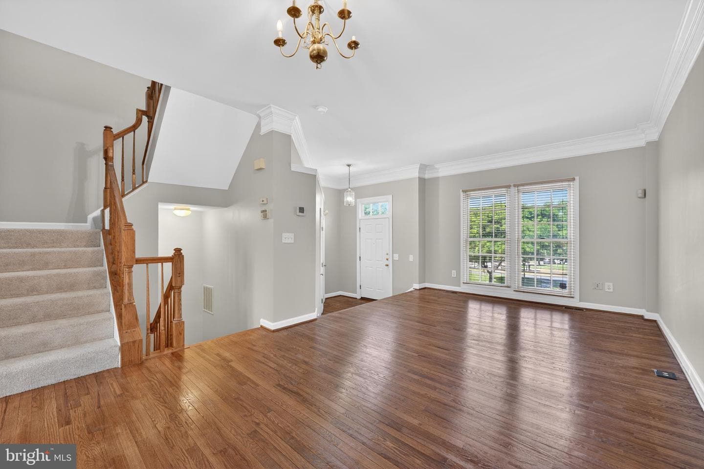 5506 Jowett Court photo 2