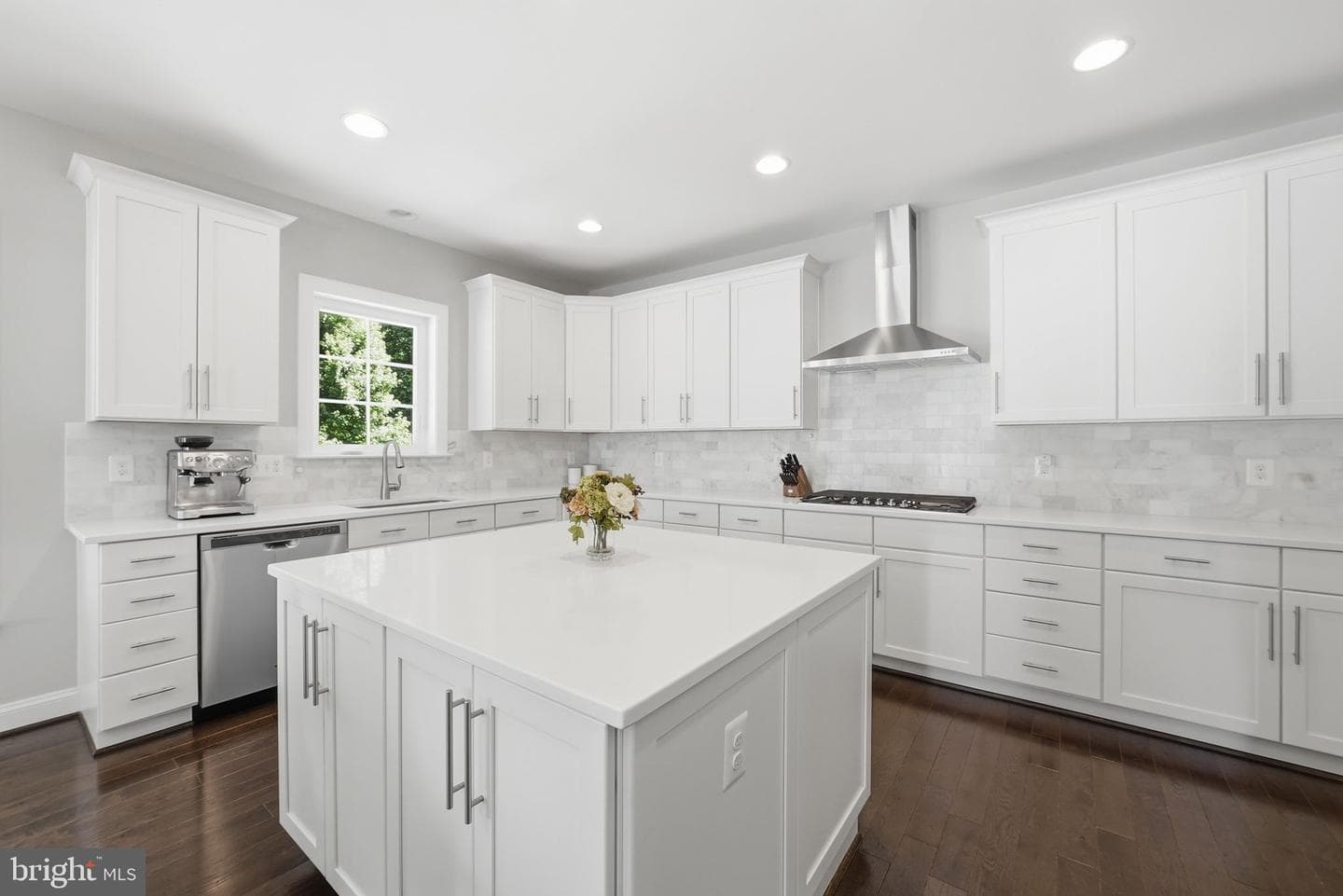 10718 Spruce Street photo 17