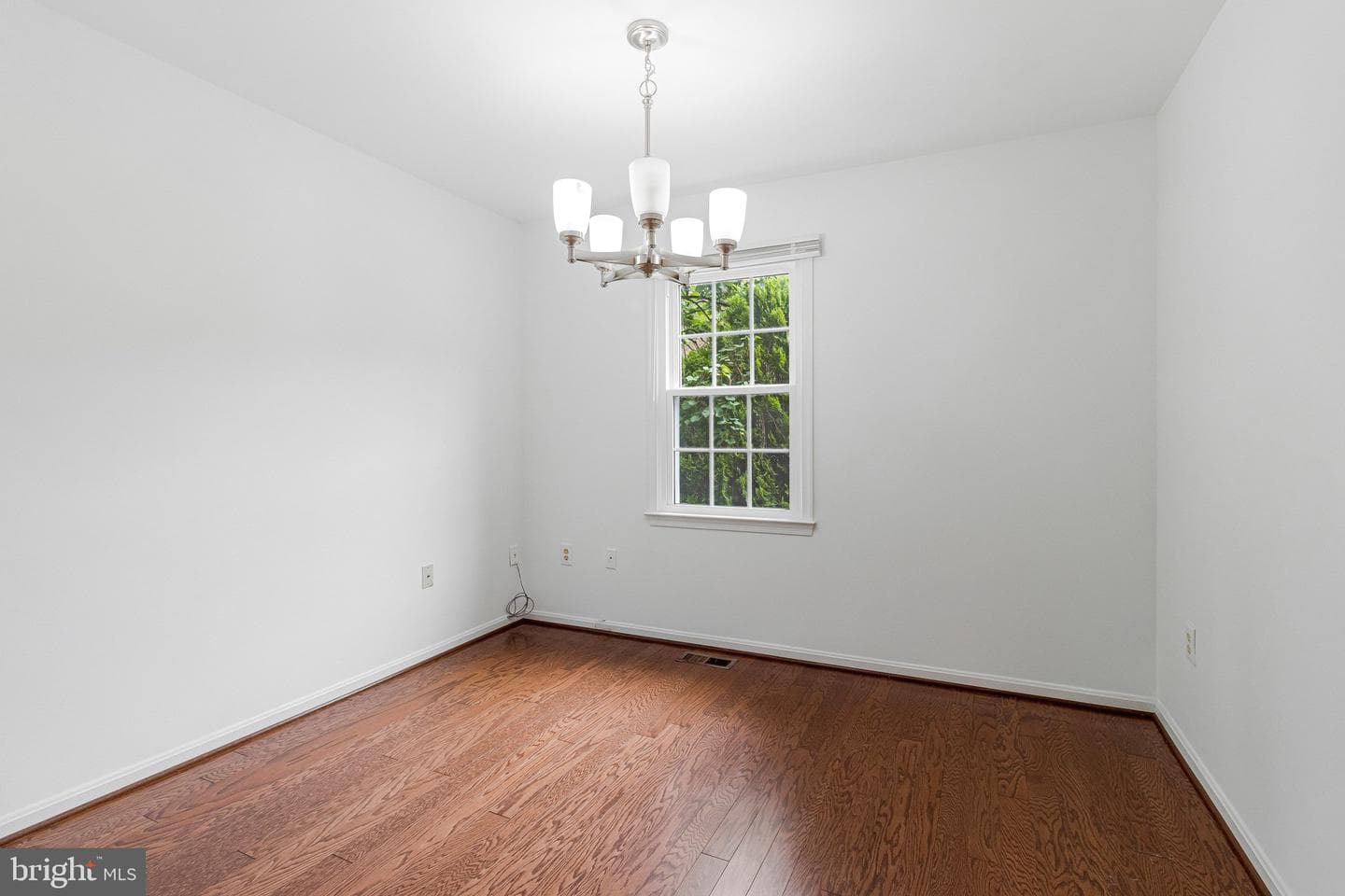 5919 Ambassador Way photo 14