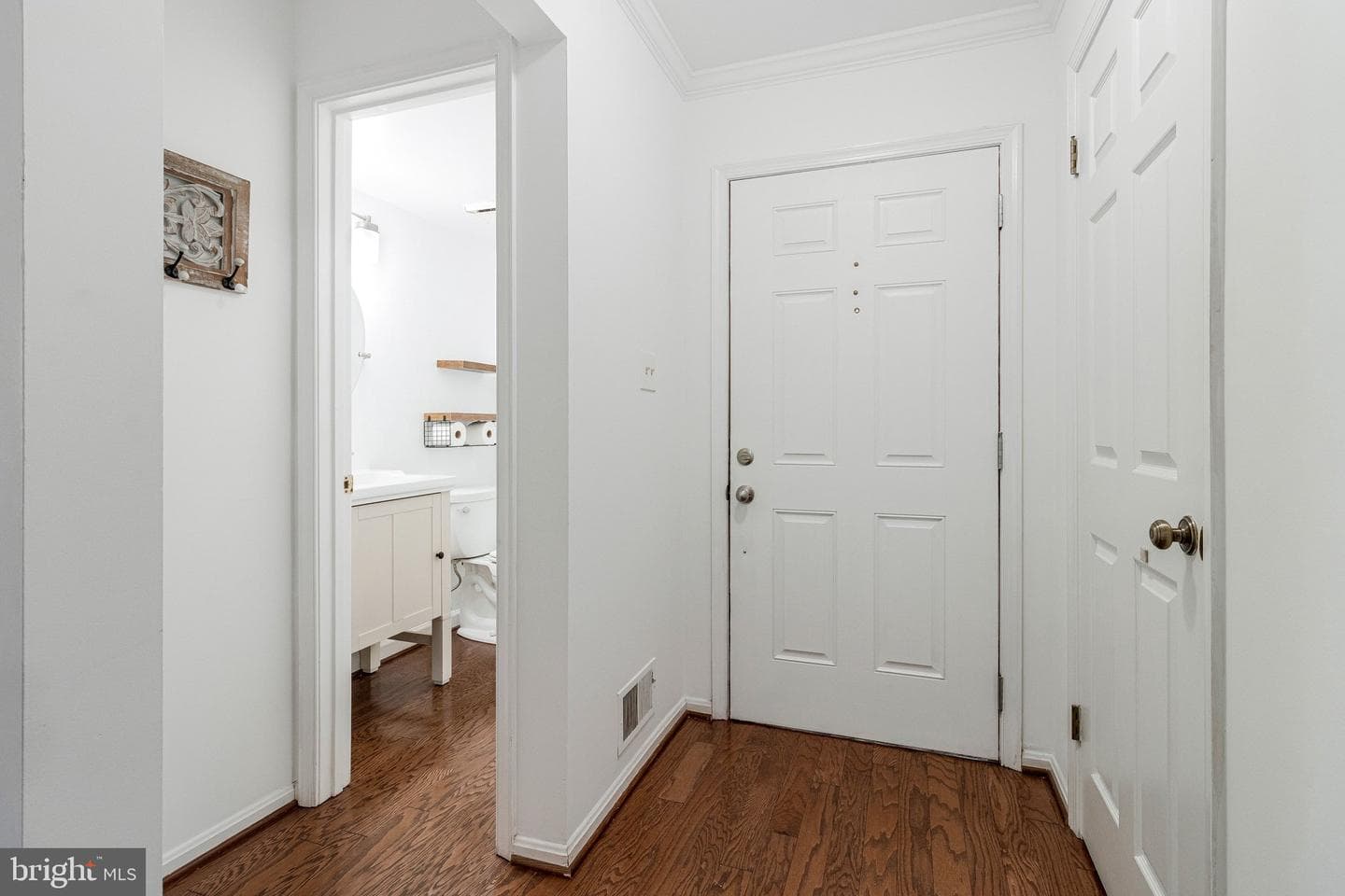 5919 Ambassador Way photo 6