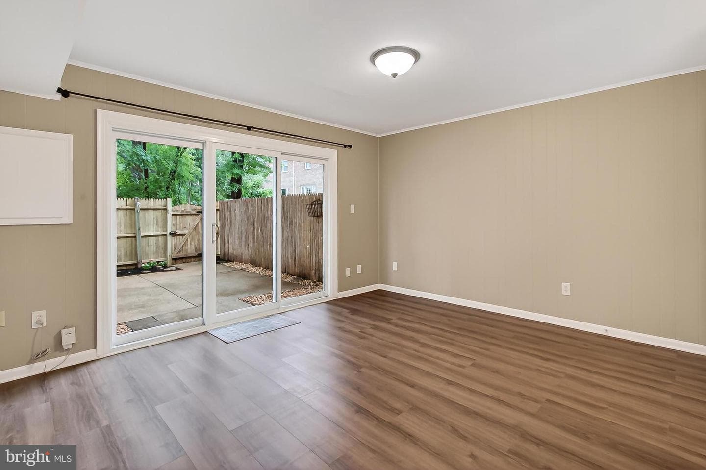 5833 Royal Ridge Drive #943 photo 32