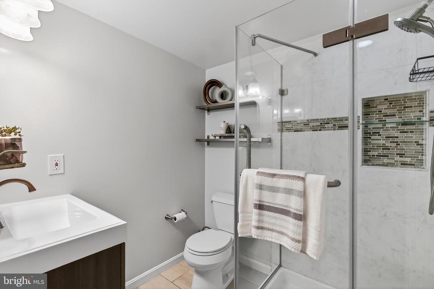 5833 Royal Ridge Drive #943 photo 36