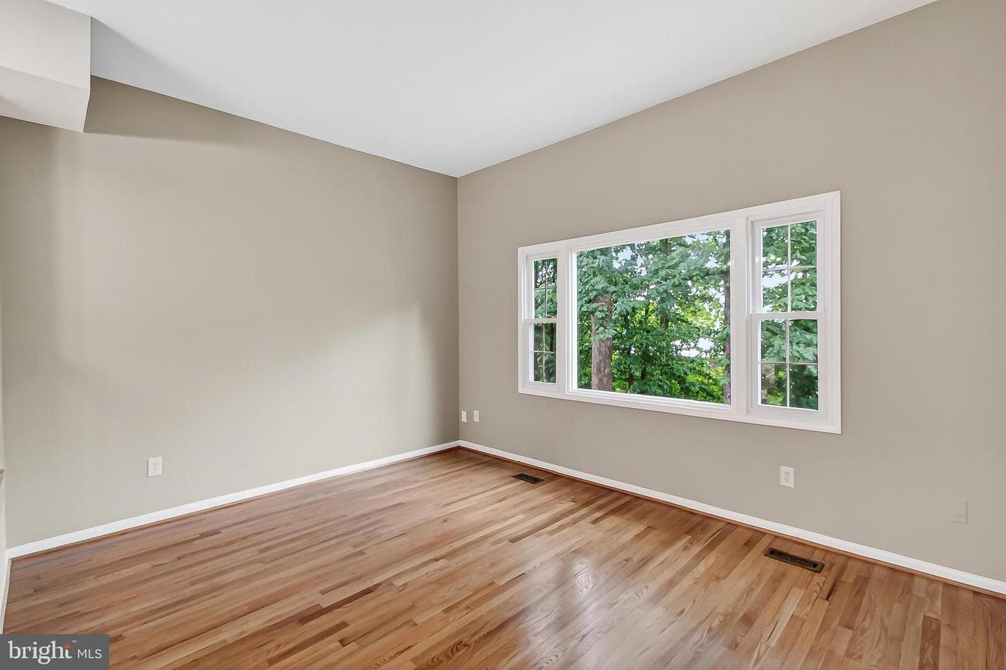 5833 Royal Ridge Drive #943 photo 6