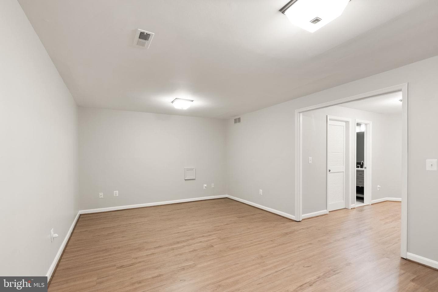 12056 Edgemere Circle photo 53