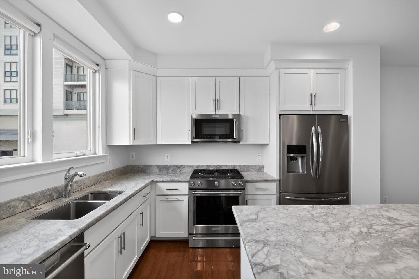 8319 Looking Glass Way photo 15