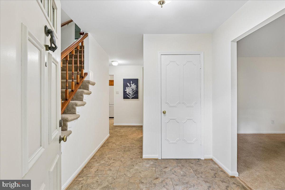 5032 King David Boulevard photo 2