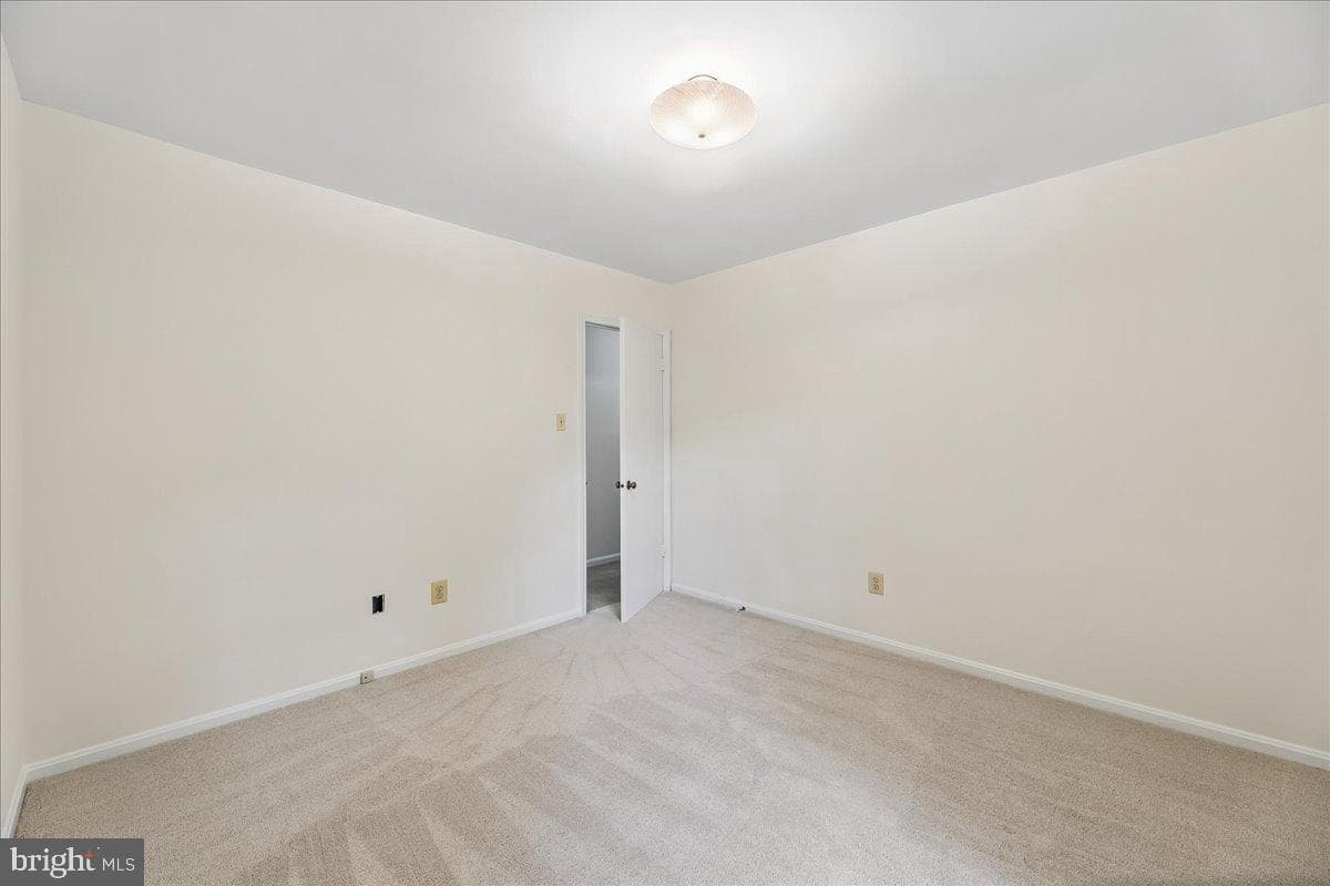 5032 King David Boulevard photo 30