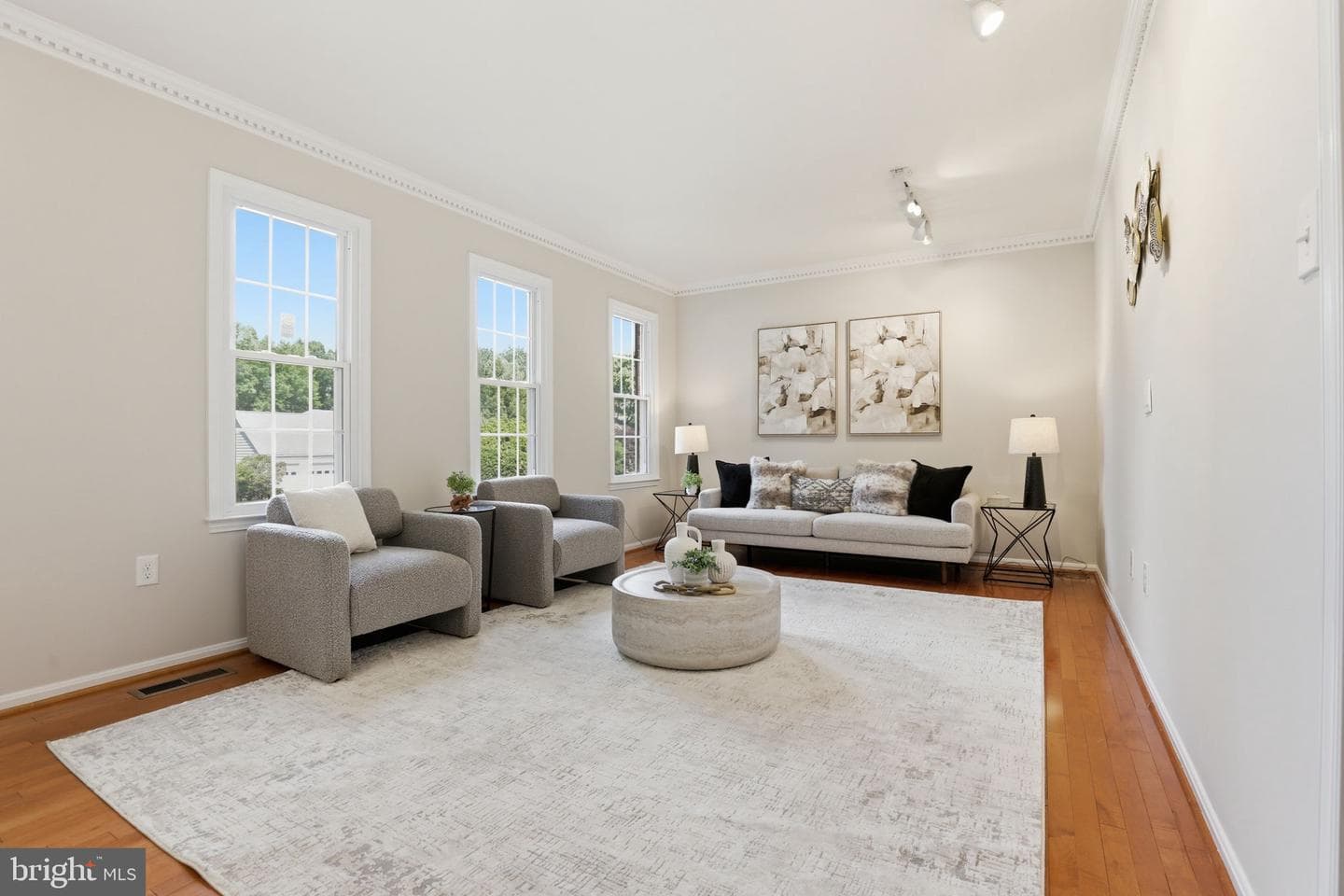 219 Apple Blossom Court photo 3