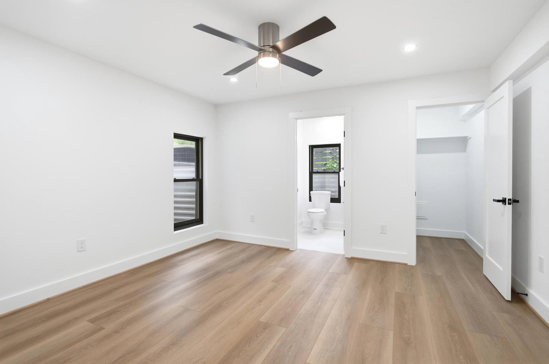 2919 Lawrence Drive photo 23