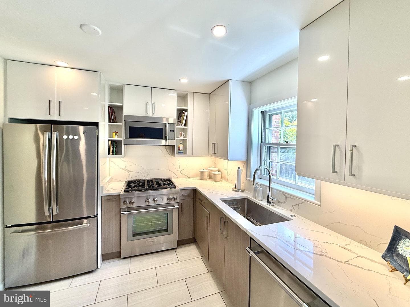 7024 Alicent Place photo 12