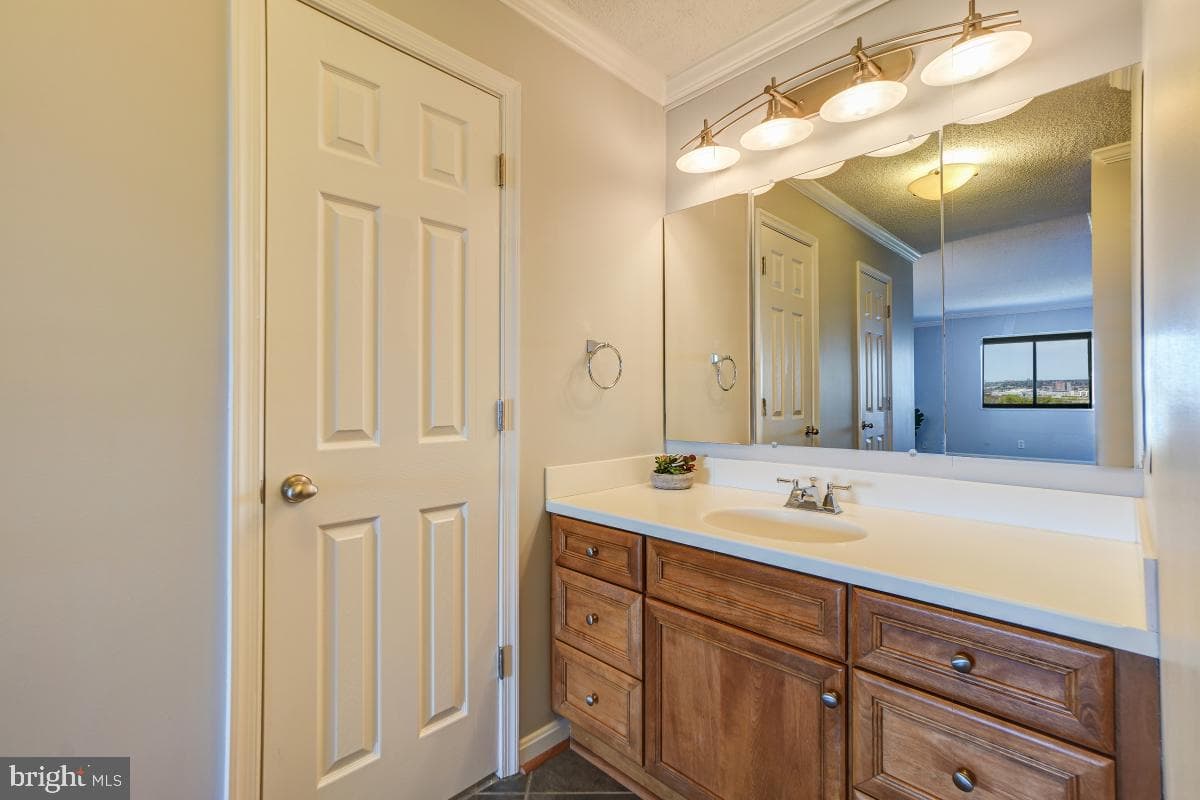 5902 Mount Eagle Drive #1501 photo 20