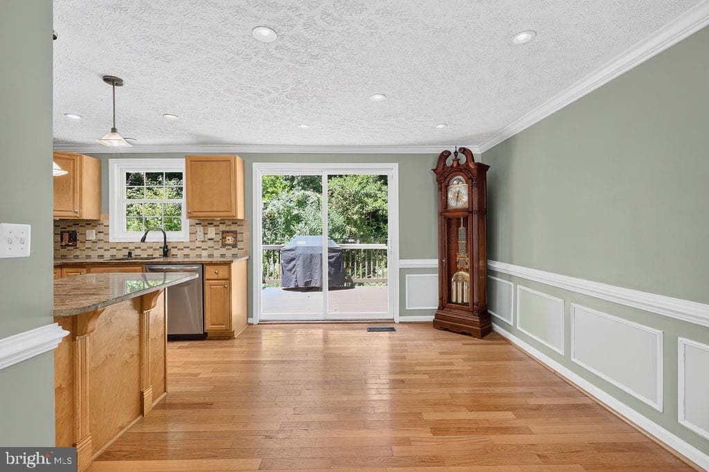 8471 Great Lake Lane photo 10