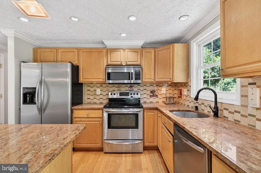 8471 Great Lake Lane photo 5