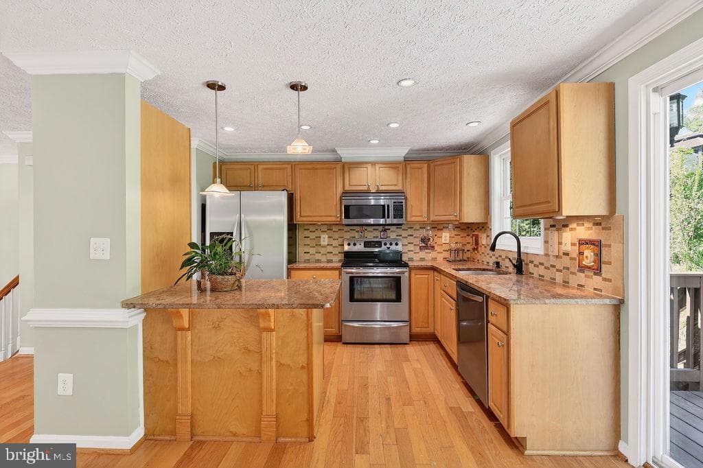 8471 Great Lake Lane photo 6