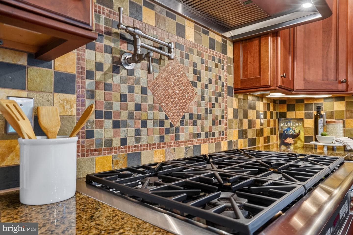 7007 Devereux Circle Drive photo 12