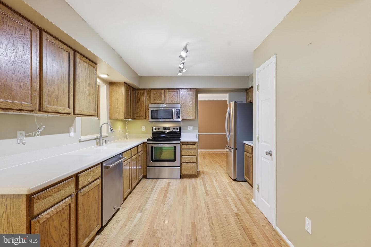 11913 Holly Spring Drive photo 11