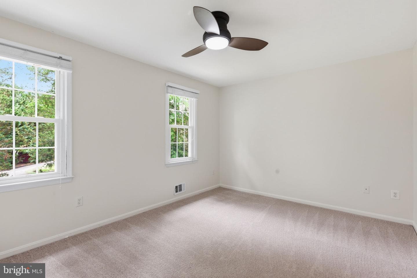 11913 Holly Spring Drive photo 32