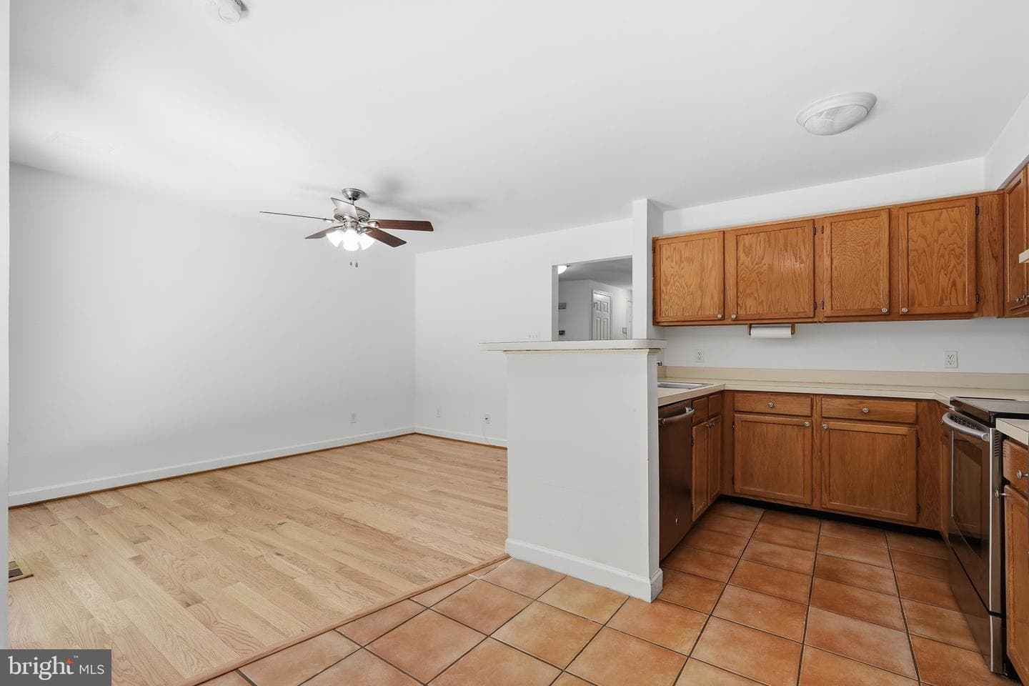 1609 Oak Spring Way photo 15