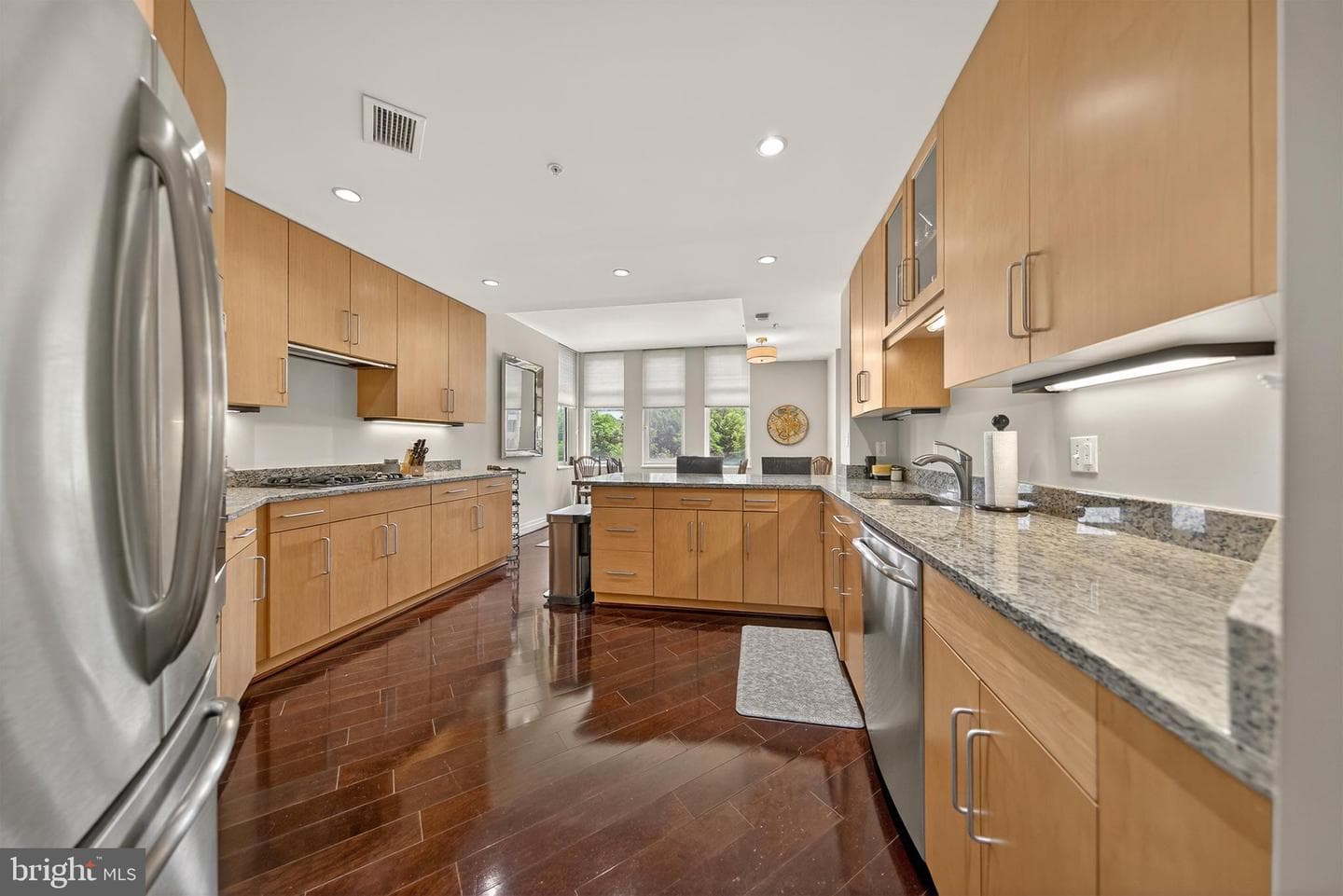 8220 Crestwood Heights Drive #407 photo 8