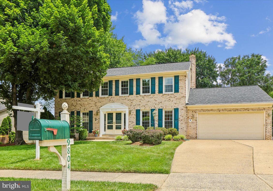 9804 Dansk Court photo 2