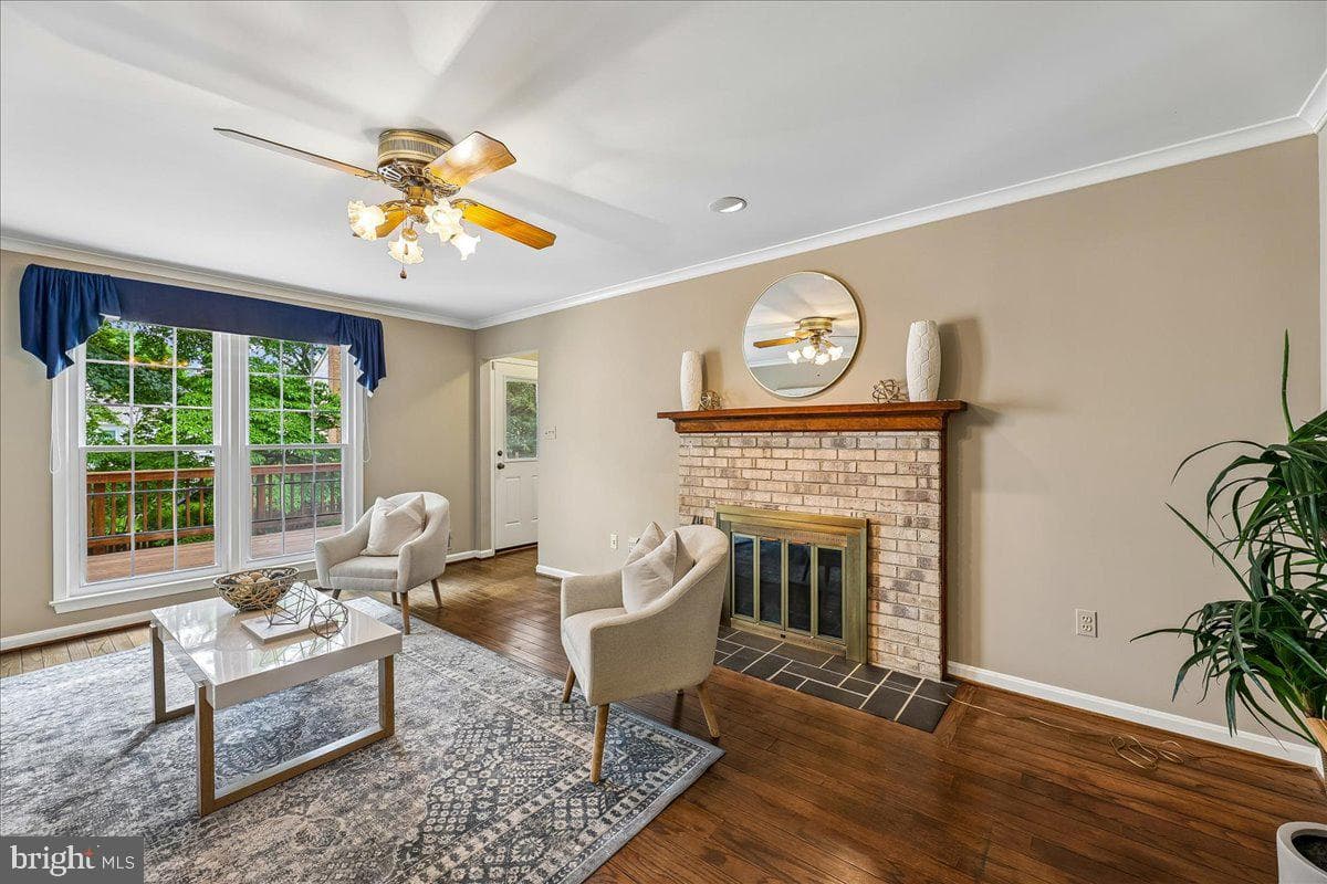 9804 Dansk Court photo 20
