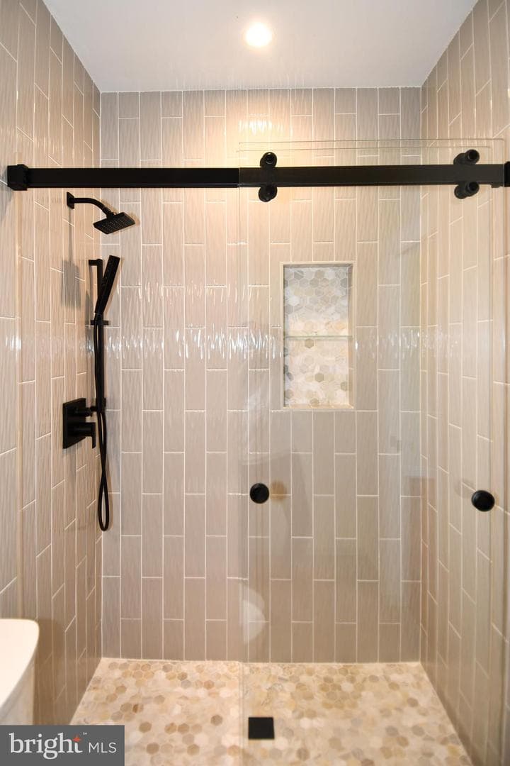 7808 Southdown Road photo 74