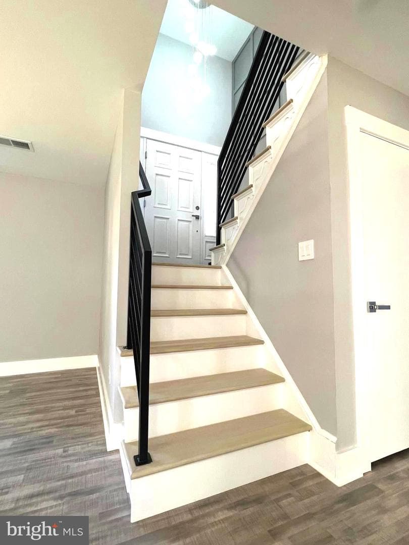 8638 Vernon Avenue photo 6