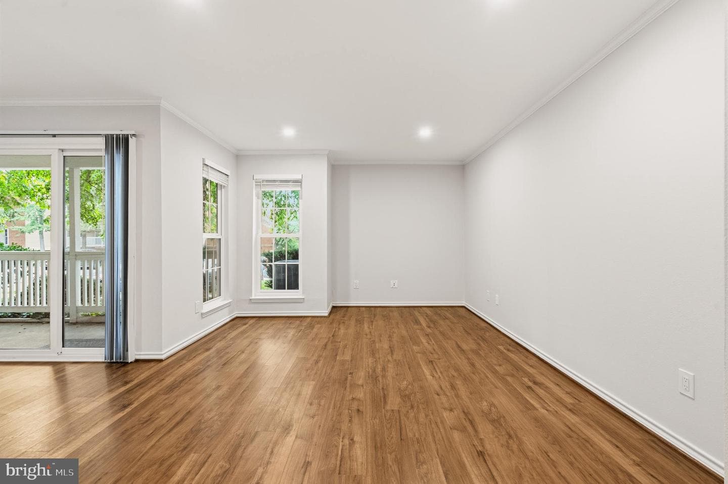 1521 Lincoln Way #104a photo 3