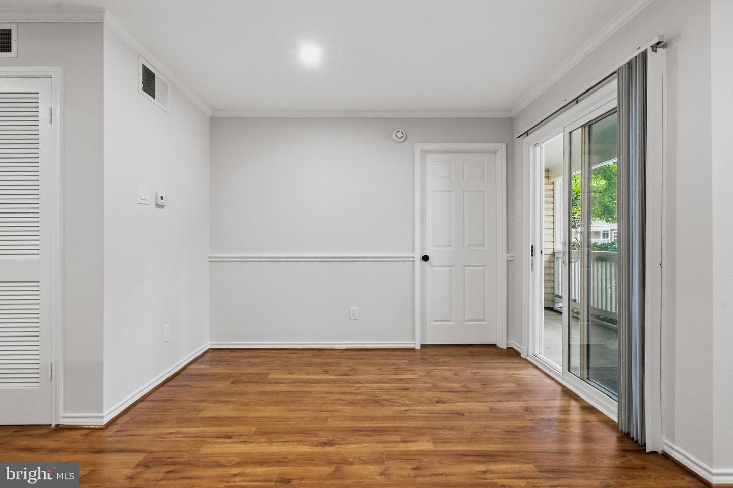 1521 Lincoln Way #104a photo 7