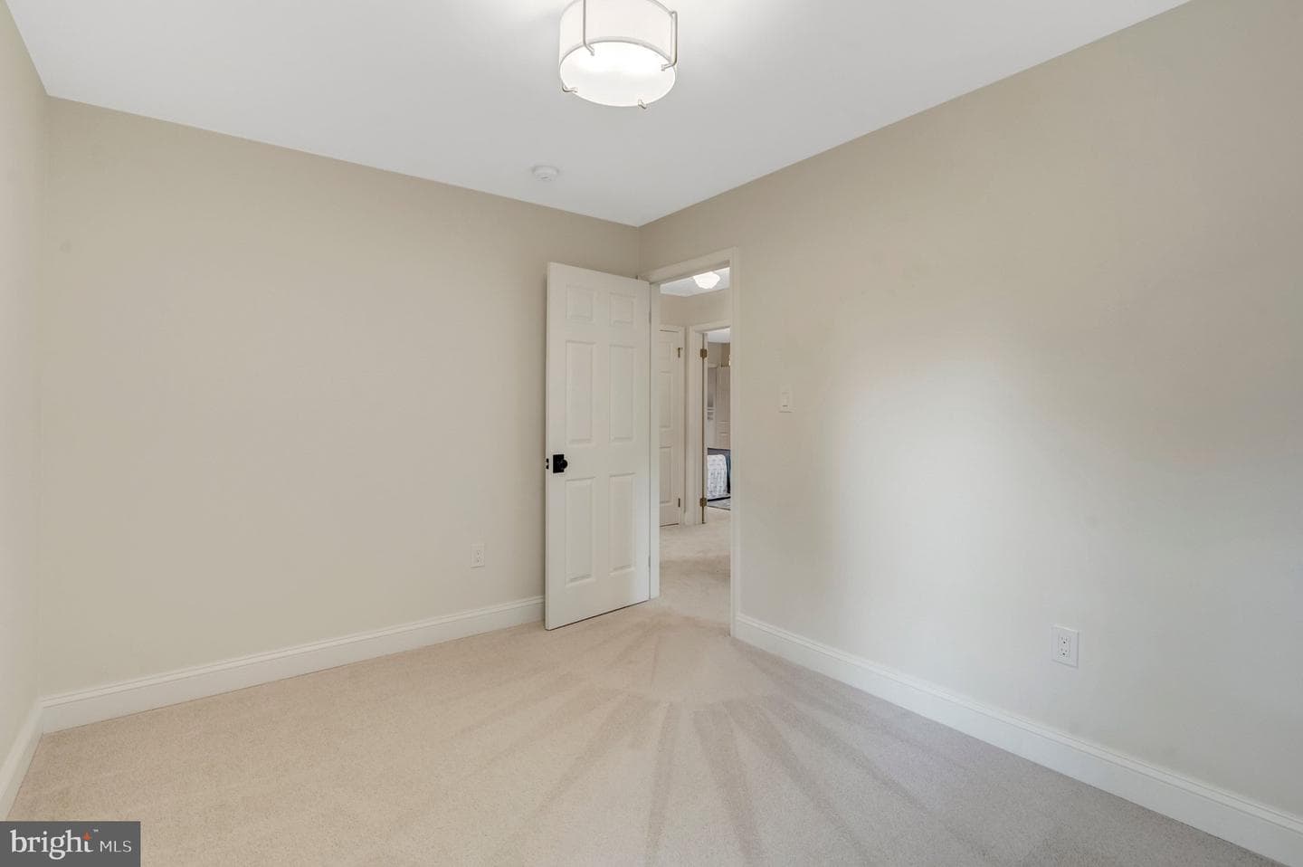 7373 Silver Pine Drive photo 27