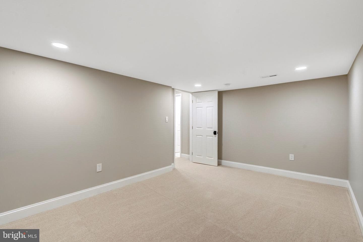 7373 Silver Pine Drive photo 38