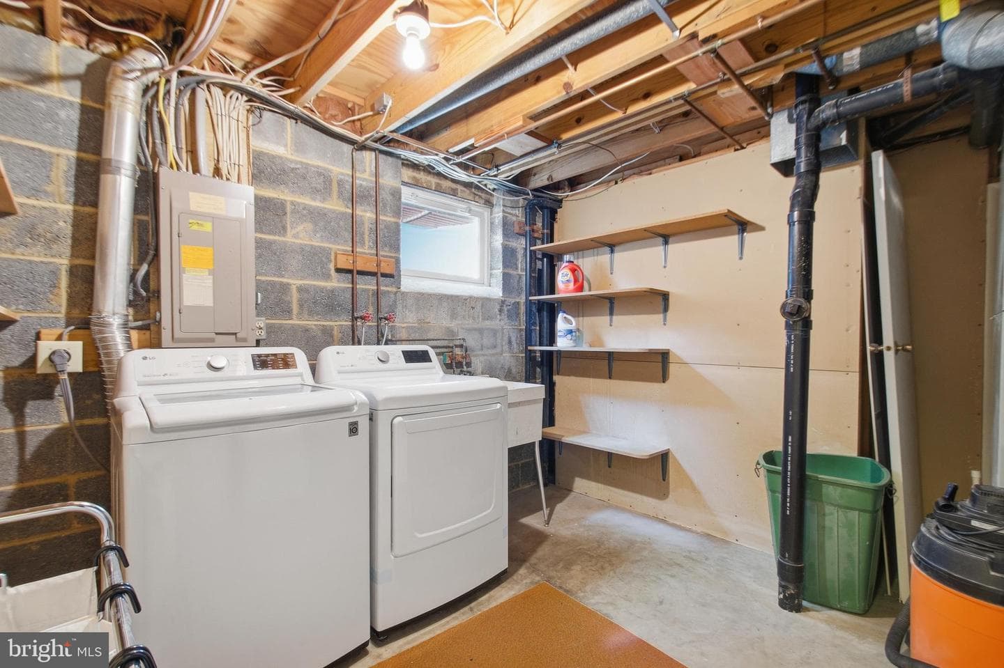 9385 Saddlemount Court photo 44