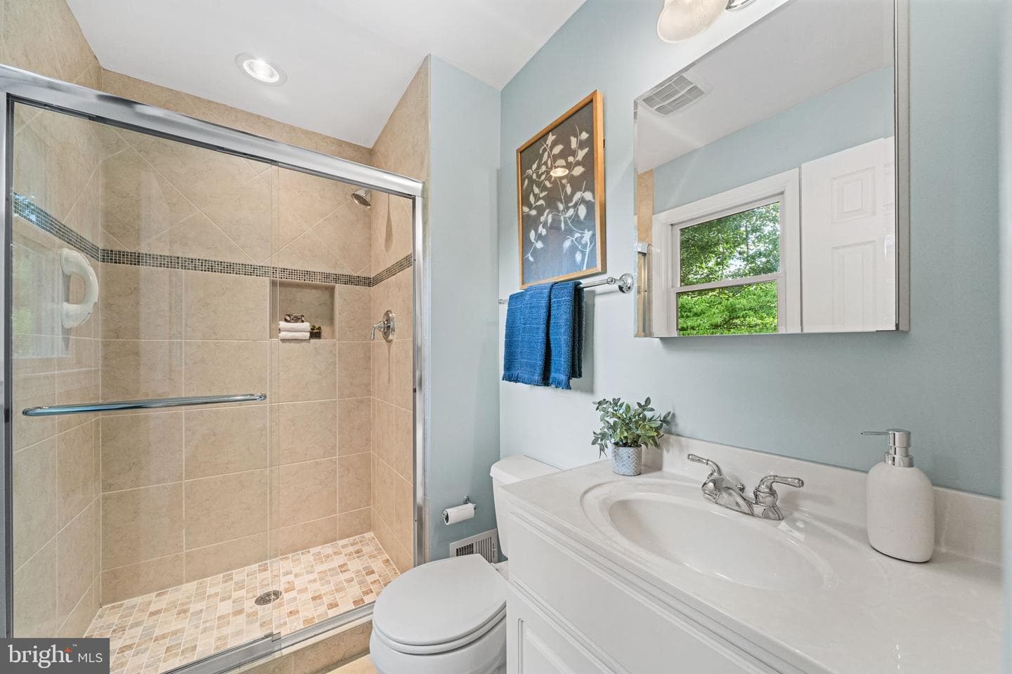 8522 Fairburn Drive photo 22