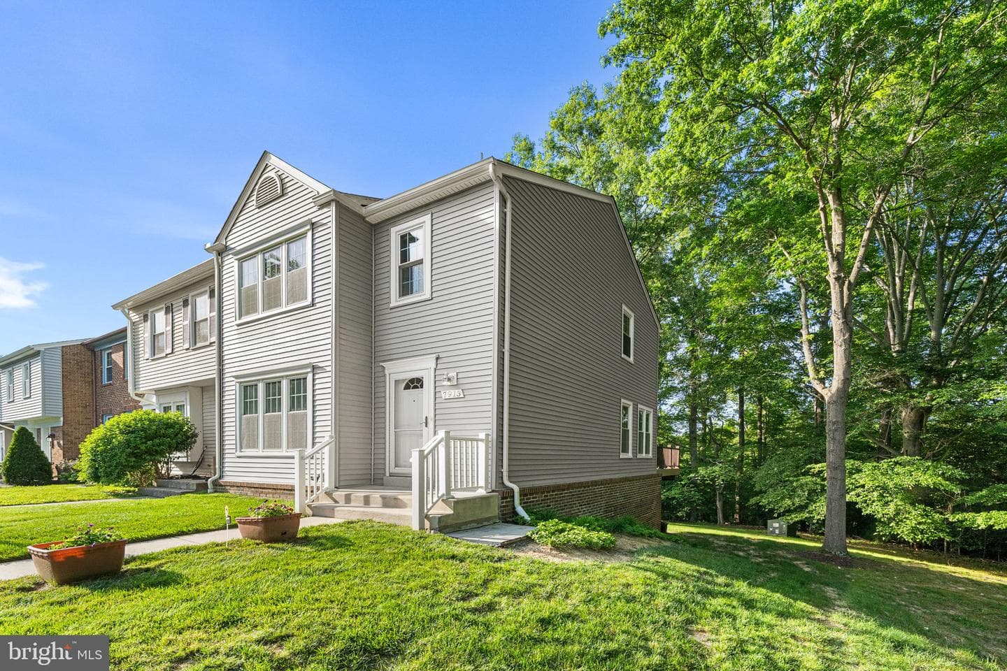 7913 Pebble Brook Court photo 2