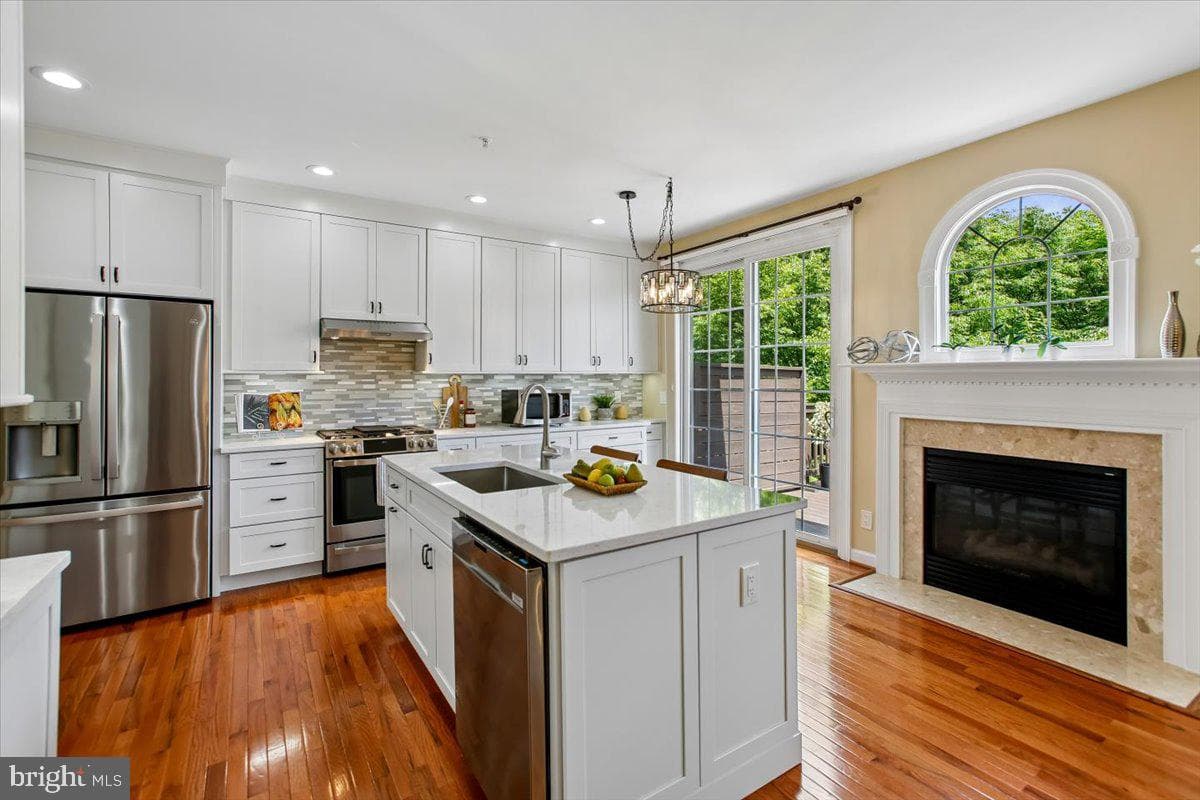 9574 Lagersfield Circle photo 12