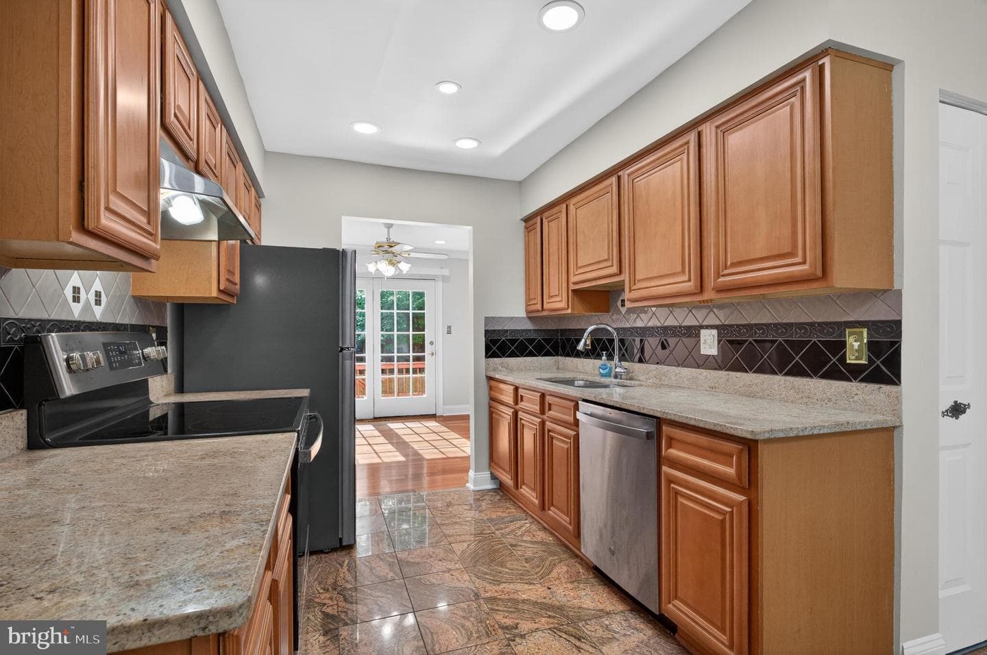 9608 Masterworks Drive photo 6